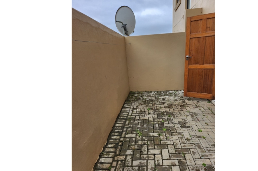 2 Bedroom Property for Sale in Kidds Beach Eastern Cape